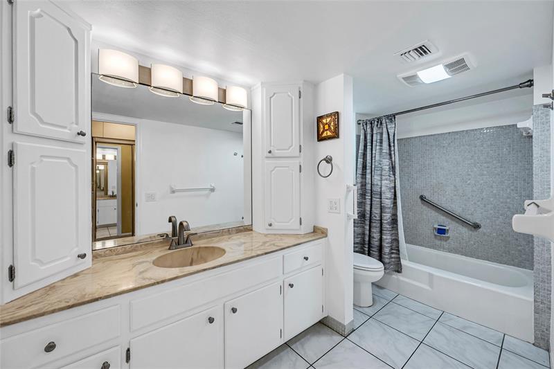 Image 30 of 53 For 3050 47th Ct  201