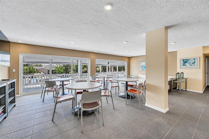 Image 44 of 53 For 3050 47th Ct  201