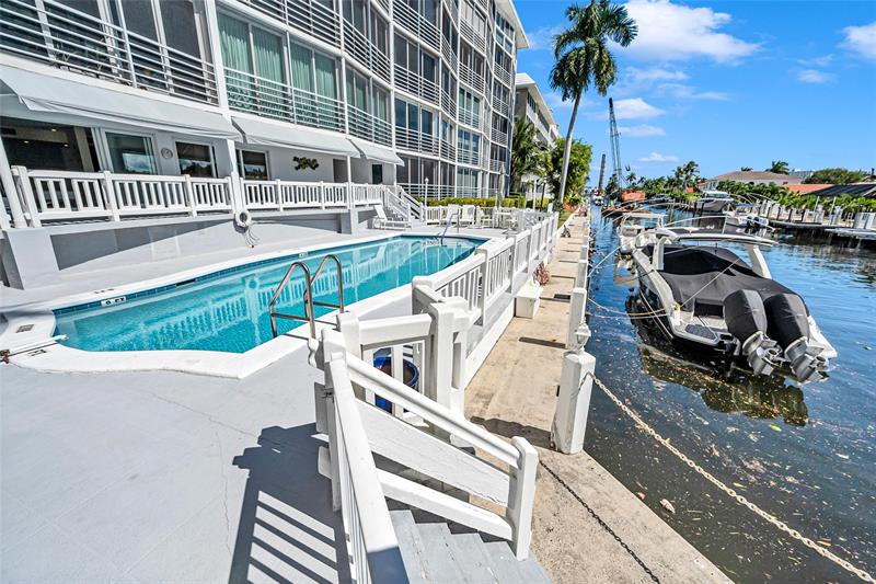 Image 7 of 53 For 3050 47th Ct  201