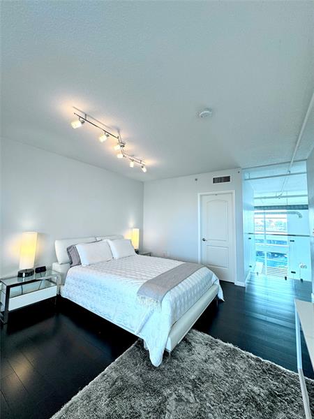 Image 9 of 31 For 1490 15th St  202