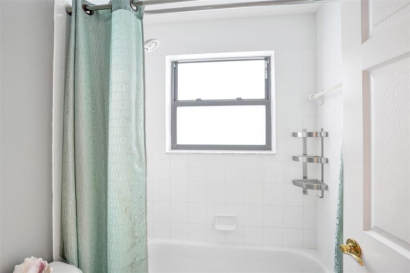 Image 40 of 56 For 5008 168th Ave