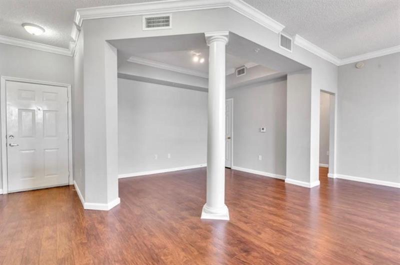 Image 13 of 28 For 533 3rd Ave