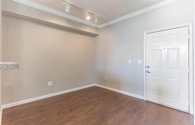 Image 14 of 28 For 533 3rd Ave