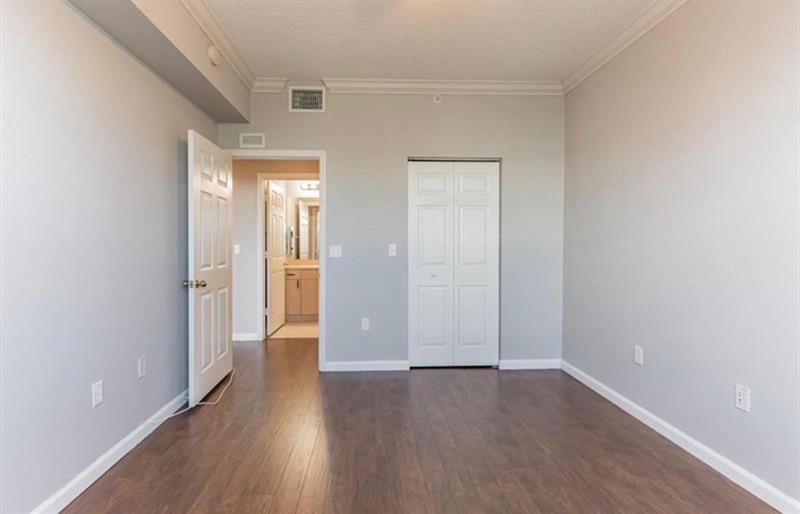 Image 22 of 28 For 533 3rd Ave