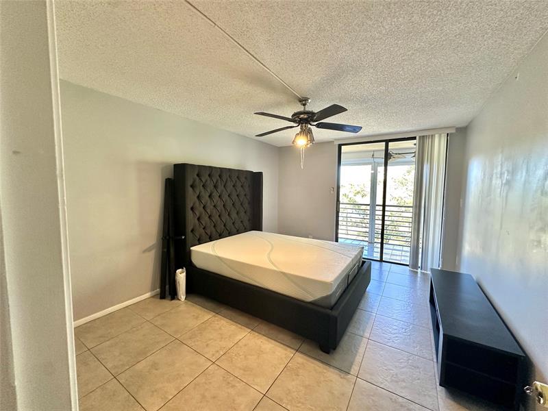 Image 10 of 13 For 6701 University Dr  310