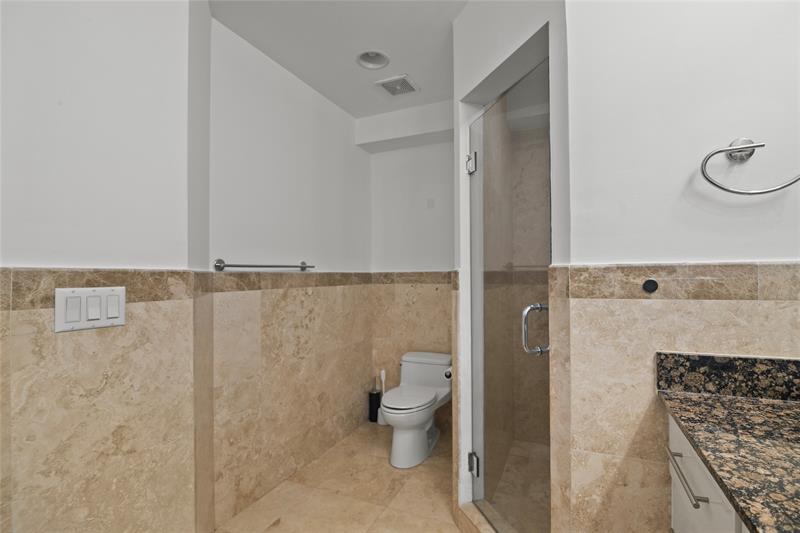 Image 22 of 42 For 732 15th Ave