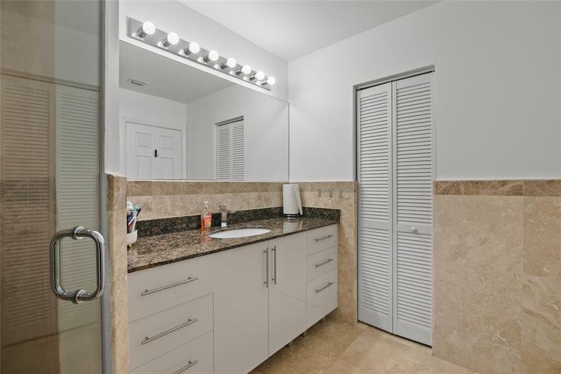 Image 23 of 42 For 732 15th Ave