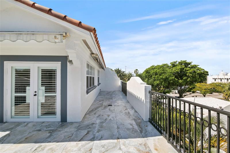 Image 38 of 42 For 732 15th Ave