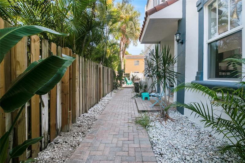 Image 6 of 42 For 732 15th Ave