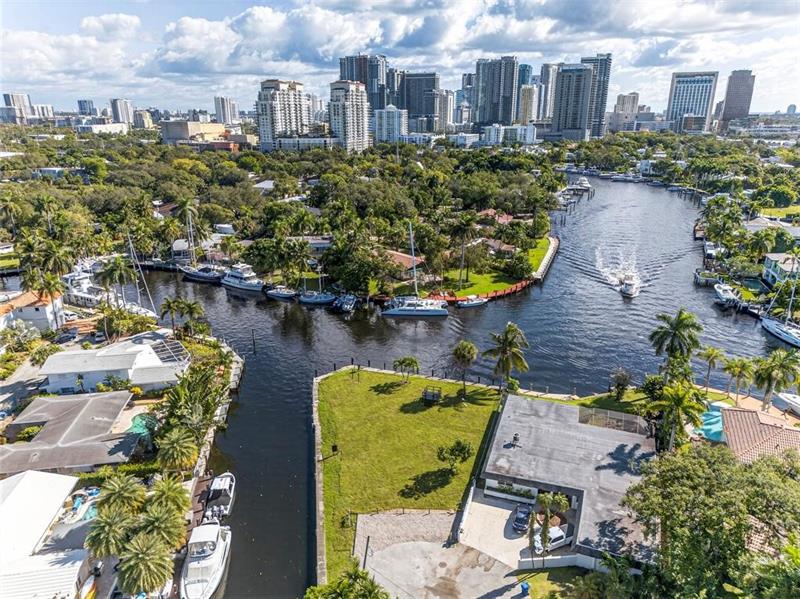 Image 5 of 16 For 522 9th Ter  