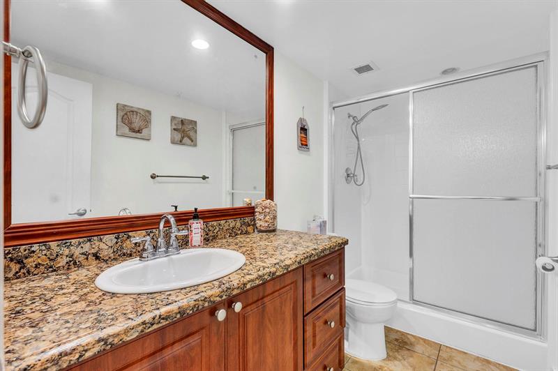 Image 12 of 23 For 1985 Ocean Dr  21h