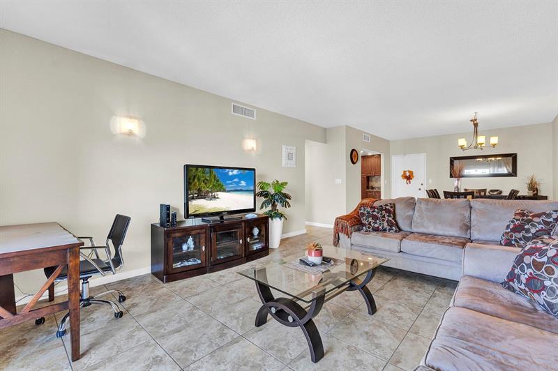 Image 18 of 23 For 1985 Ocean Dr  21h