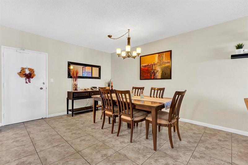 Image 20 of 23 For 1985 Ocean Dr  21h