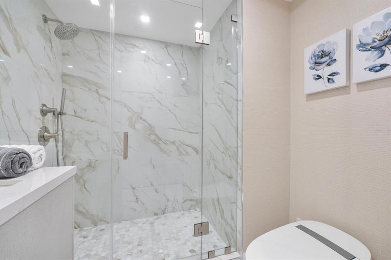 Image 16 of 43 For 3100 Ocean Blvd  704