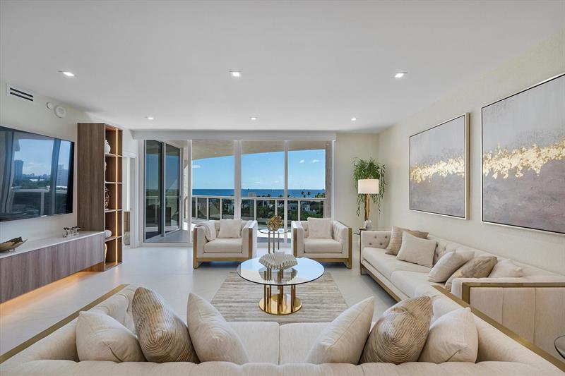 Image 2 of 43 For 3100 Ocean Blvd  704