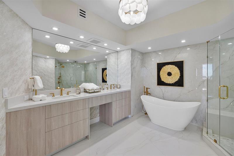 Image 22 of 43 For 3100 Ocean Blvd  704