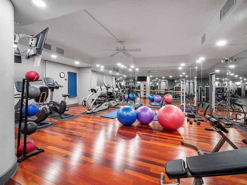 Image 31 of 43 For 3100 Ocean Blvd  704