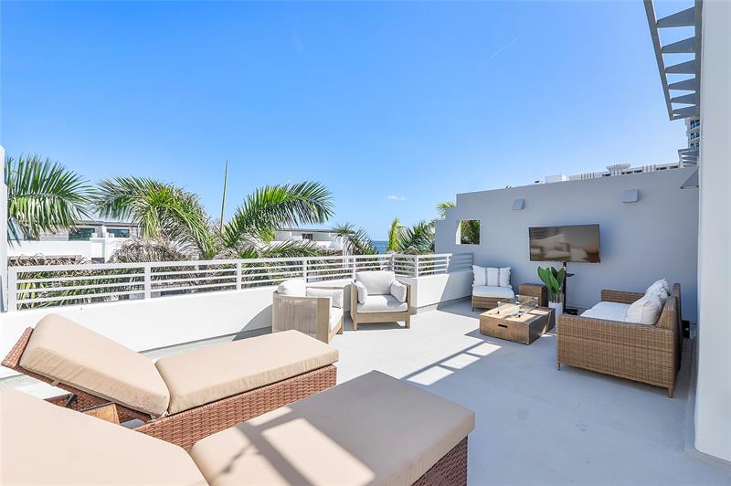 Image 10 of 56 For 705 Briny Ave