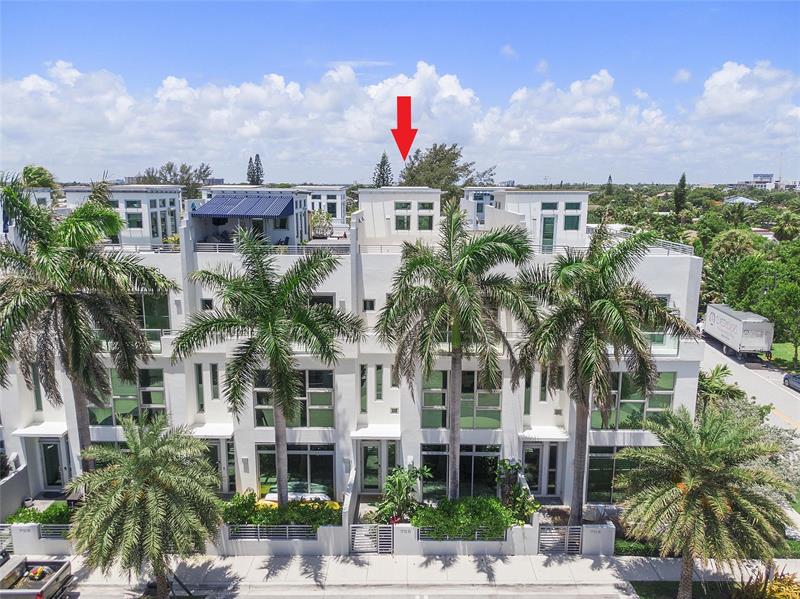 Image 12 of 56 For 705 Briny Ave