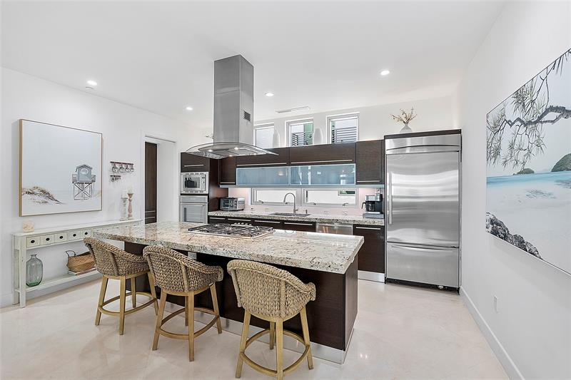 Image 18 of 56 For 705 Briny Ave