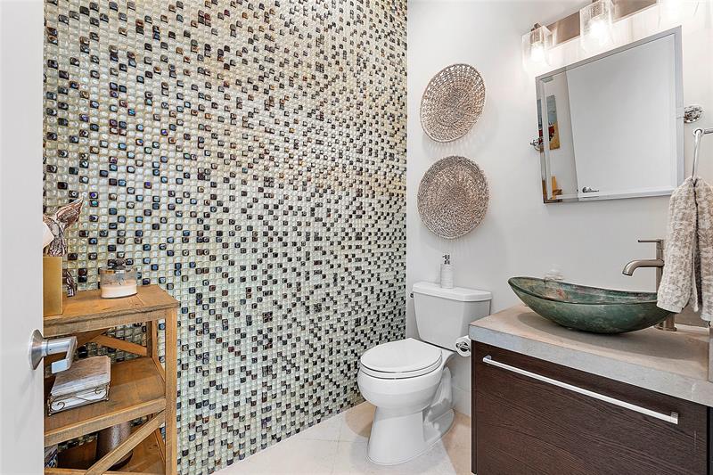 Image 21 of 56 For 705 Briny Ave