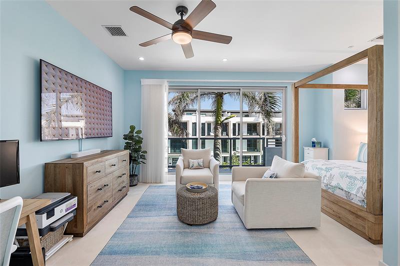 Image 24 of 56 For 705 Briny Ave