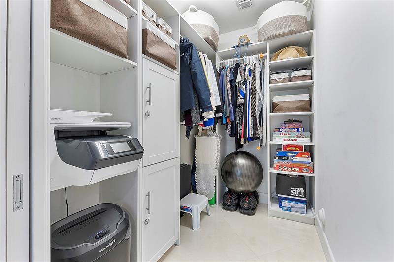 Image 31 of 56 For 705 Briny Ave