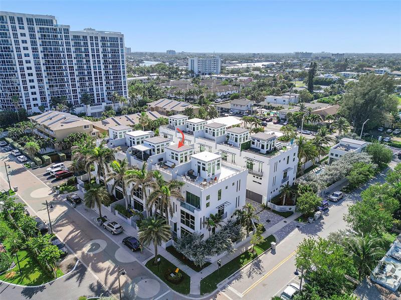 Image 4 of 56 For 705 Briny Ave