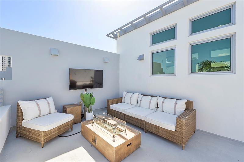 Image 44 of 56 For 705 Briny Ave