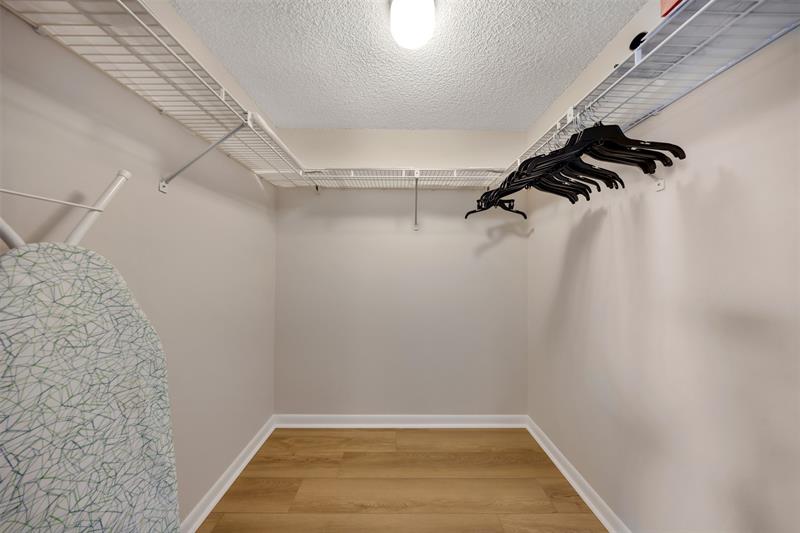 Image 17 of 24 For 5250 Las Verdes Cir  317