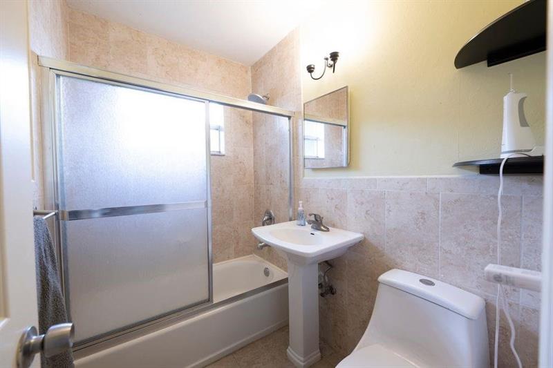 Image 14 of 14 For 2713 33rd Ave