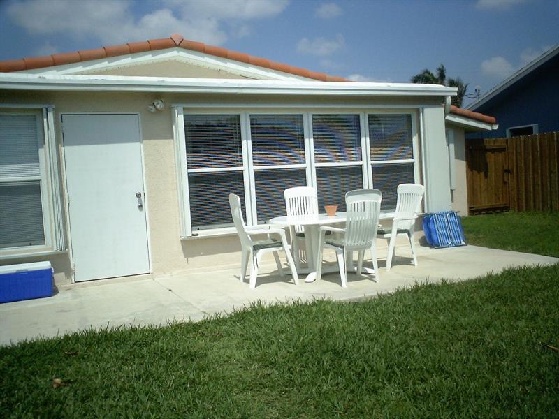 Image 4 of 15 For 2710 Thomas St