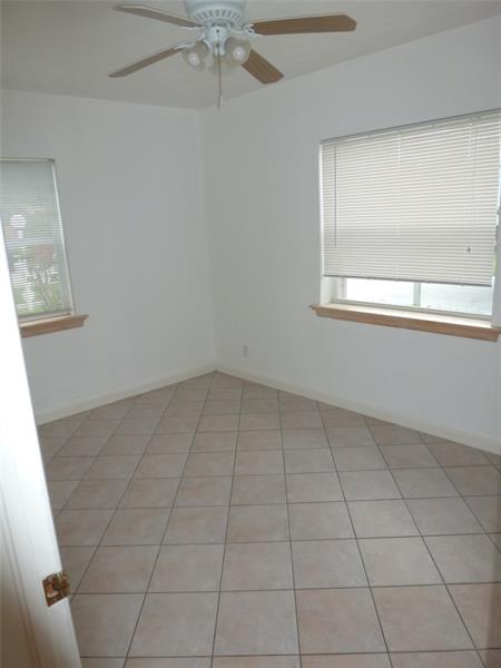 Image 8 of 15 For 2710 Thomas St