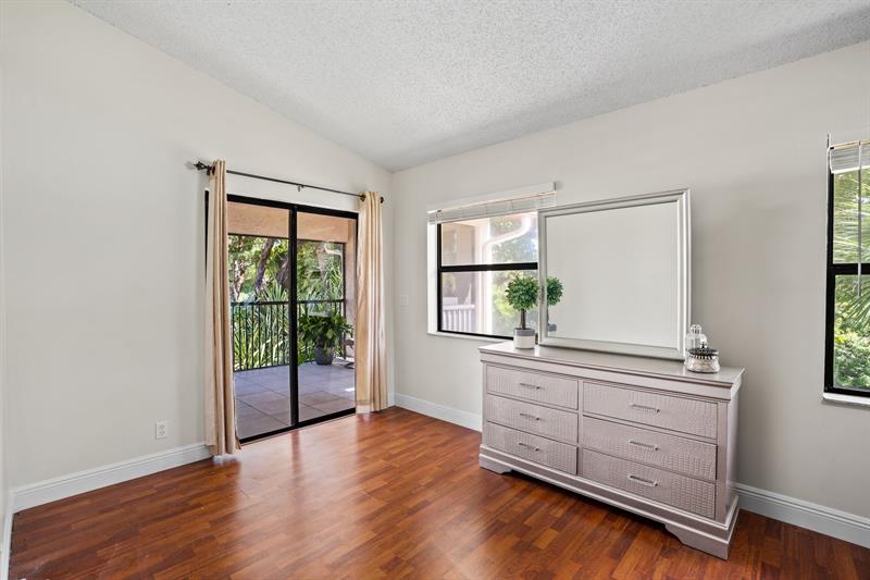 Image 13 of 26 For 102 Liberty Ct  102