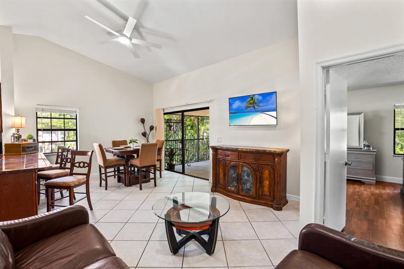 Image 9 of 26 For 102 Liberty Ct  102