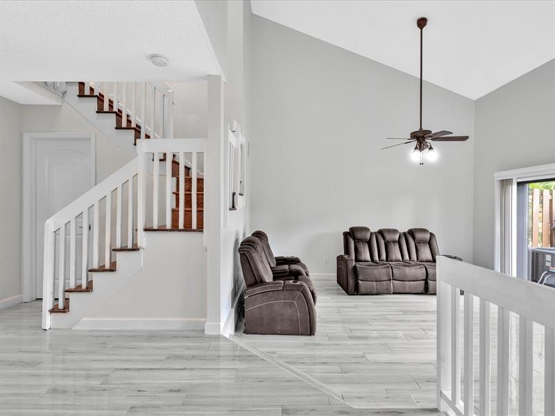 Image 29 of 59 For 4182 Pine Island Rd