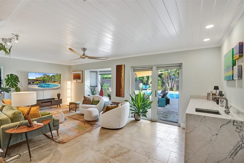 Image 17 of 33 For 1935 Harbour Inlet Dr