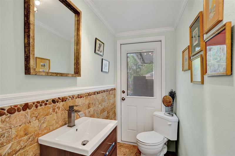 Image 20 of 33 For 1935 Harbour Inlet Dr