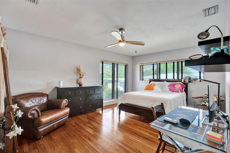 Image 24 of 33 For 1935 Harbour Inlet Dr