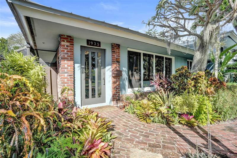 Image 3 of 33 For 1935 Harbour Inlet Dr