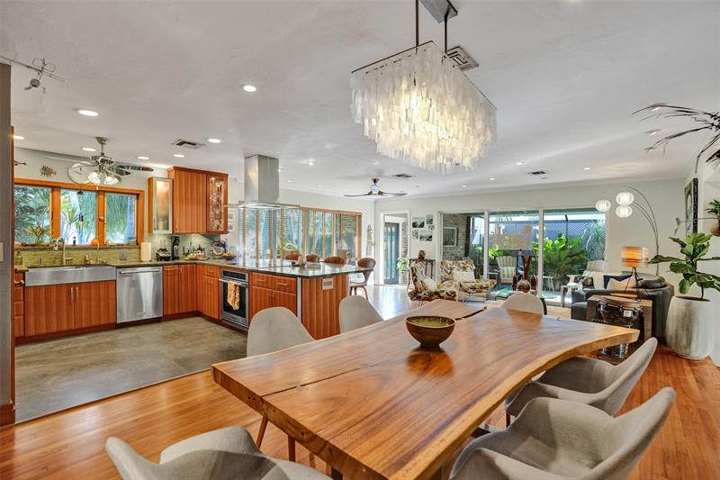 Image 8 of 33 For 1935 Harbour Inlet Dr