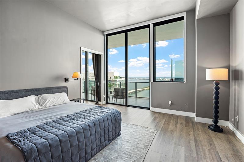 Image 16 of 26 For 480 31st St  Ph5104