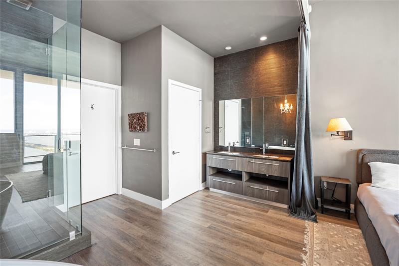 Image 18 of 26 For 480 31st St  Ph5104