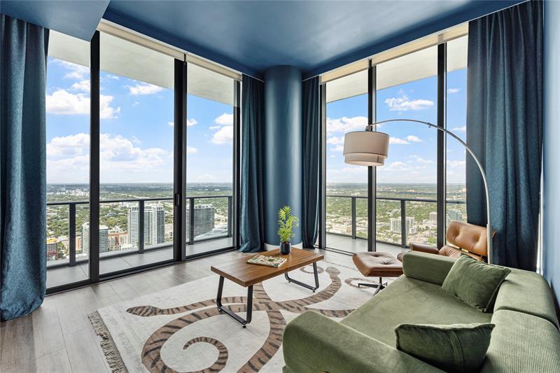 Image 20 of 26 For 480 31st St  Ph5104