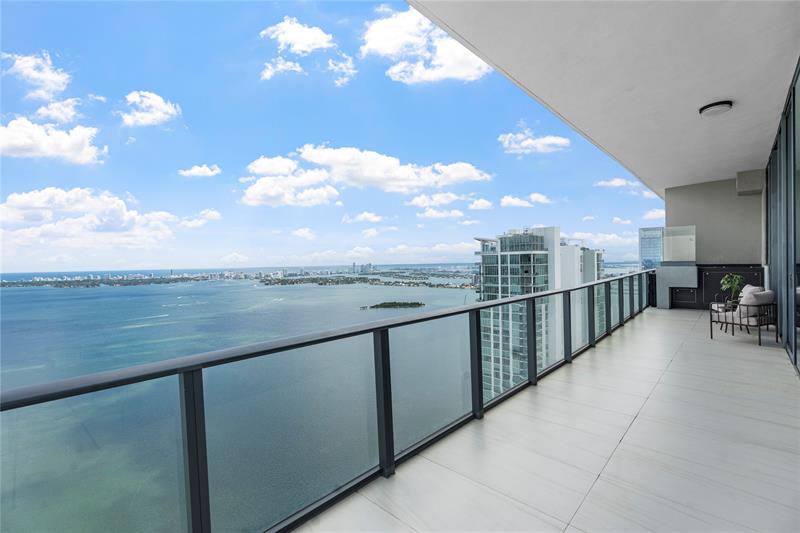 Image 25 of 26 For 480 31st St  Ph5104