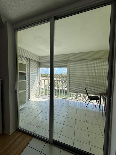 Image 6 of 23 For 5700 2nd Ave 508