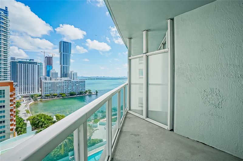 Image 9 of 12 For 1900 Bayshore Dr  1710