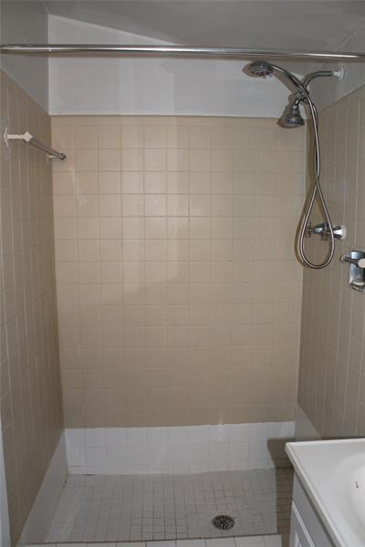 Image 11 of 12 For 1520 5th St  
