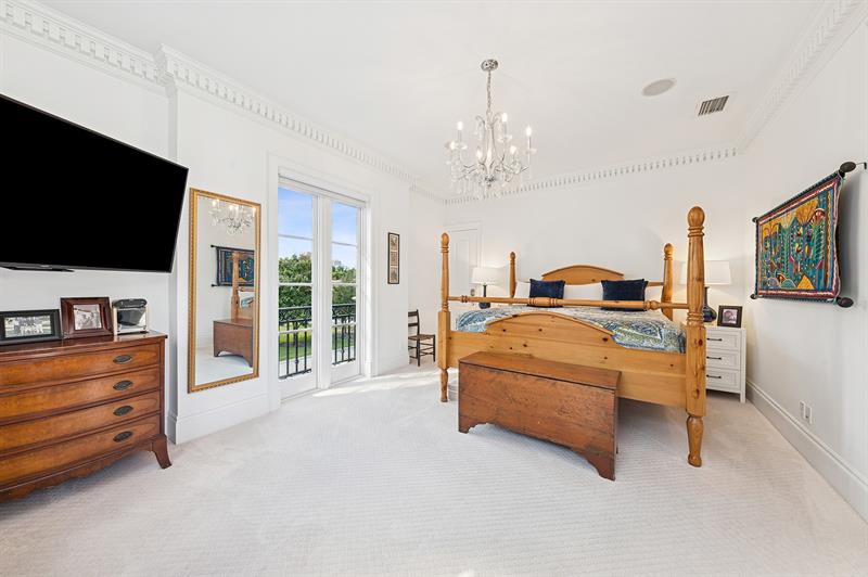 Image 23 of 40 For 1020 Ponce De Leon Dr