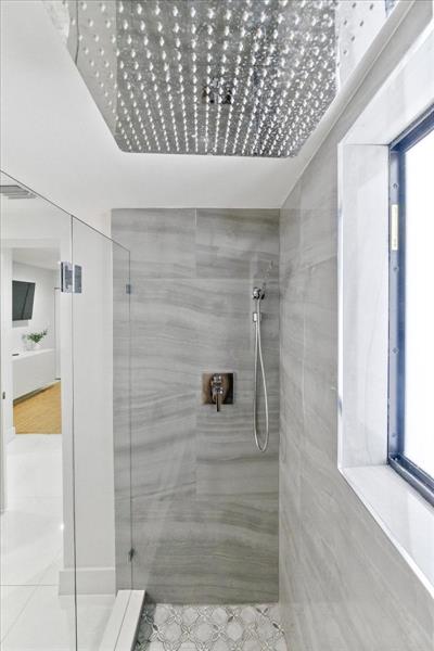 Image 11 of 46 For 2911 Ocean Dr